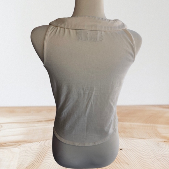 Anthropologie Women's Cream Sleeveless Button-Down Top and a Stylish Tie - Picture 2 of 7